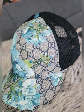 AUTHENTIC GUCCI FLORAL WOMAN HAT M.